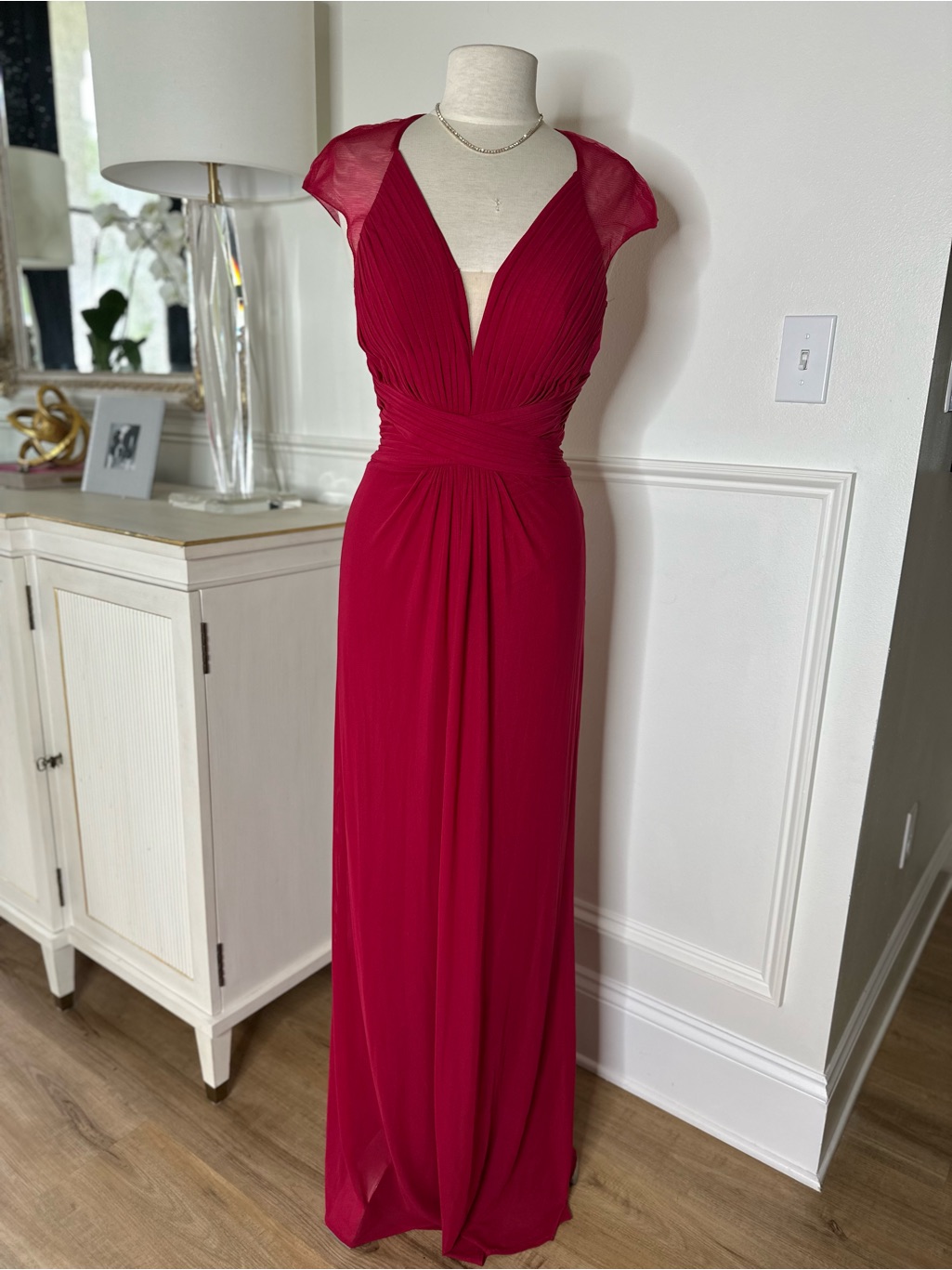 Elegant Red V-Neck Evening Gown